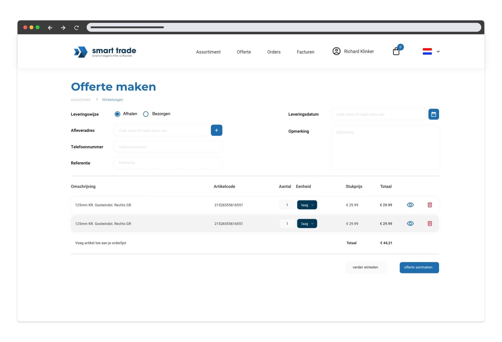 Smart Trade klantportaal waarin een offerte wordt aangemaakt, met velden voor leveringsgegevens en een overzicht van geselecteerde artikelen met prijs en aantallen.